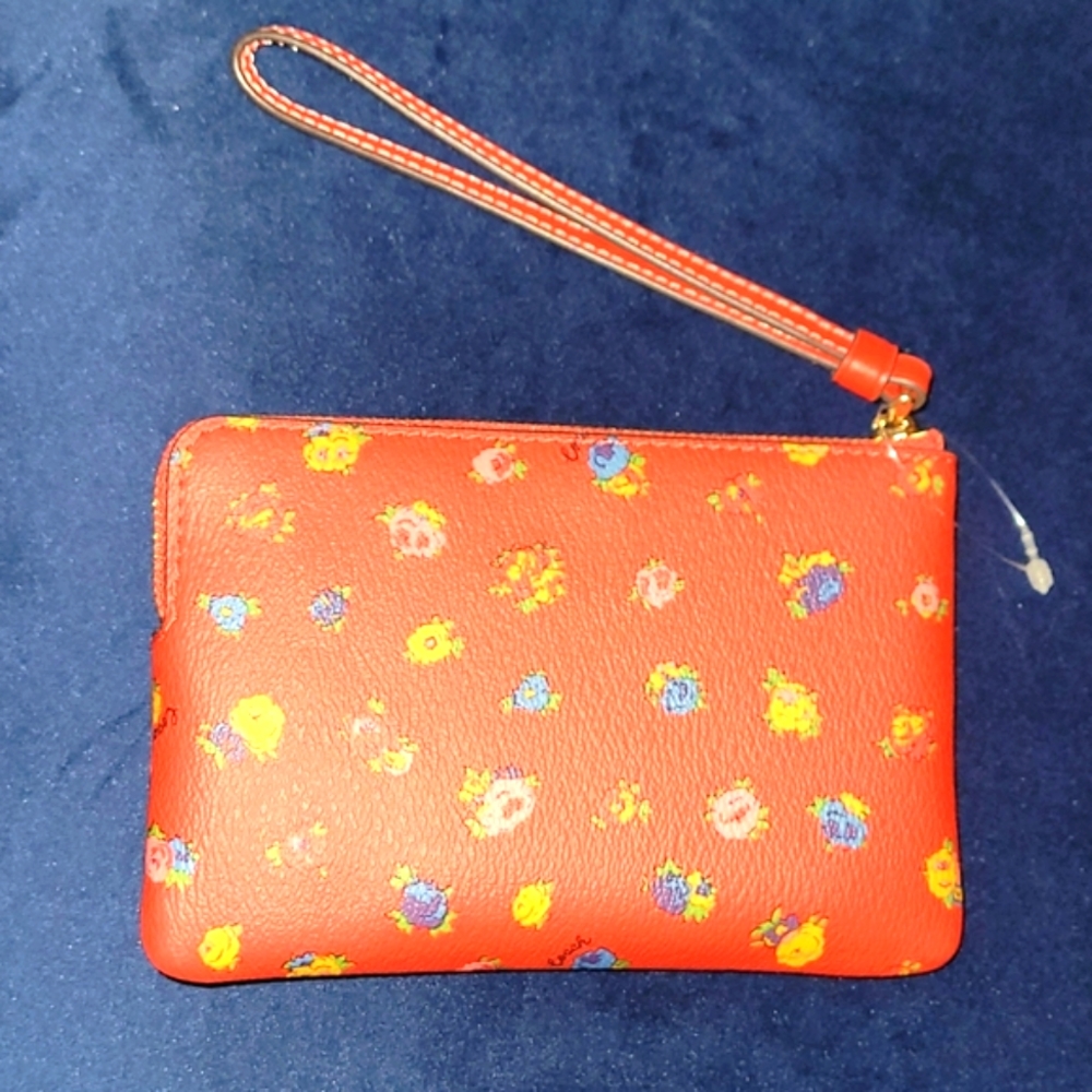 ❤️👑 NWT Coach Small Floral Wristlet - Picture 4 of 6